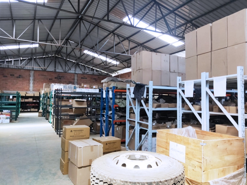 Entrepôt de pièces de rechange de HUALONG AUTOMOBILE INVESTMENT LIMITED
